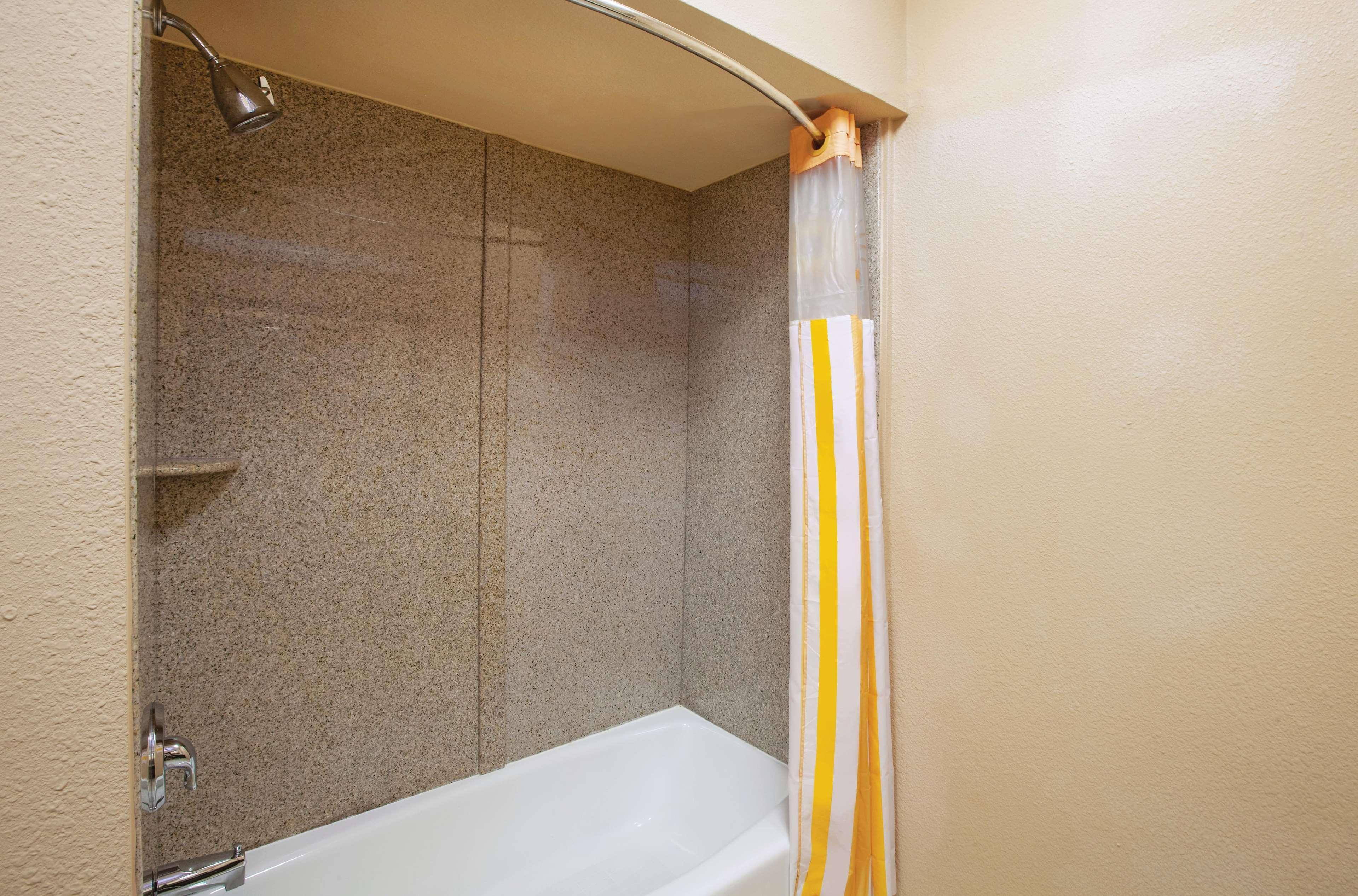 La Quinta By Wyndham Jacksonville, Texas מראה חיצוני תמונה